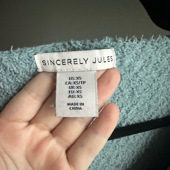 Light Blue V Neck Sweater - Picture 4 of 4